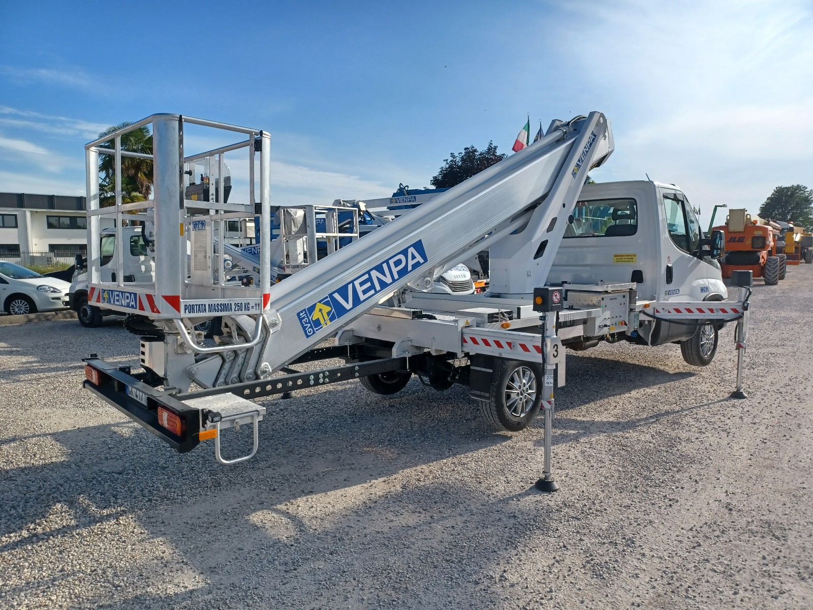 AUTOCARRATA 25 M